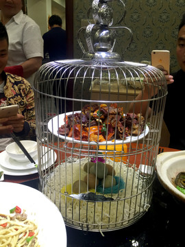 餐飲