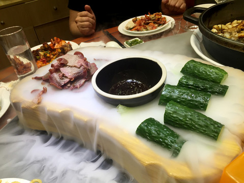 餐飲