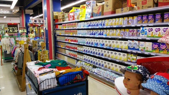 超市嬰幼兒展區(qū)