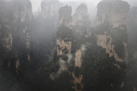 水墨群山