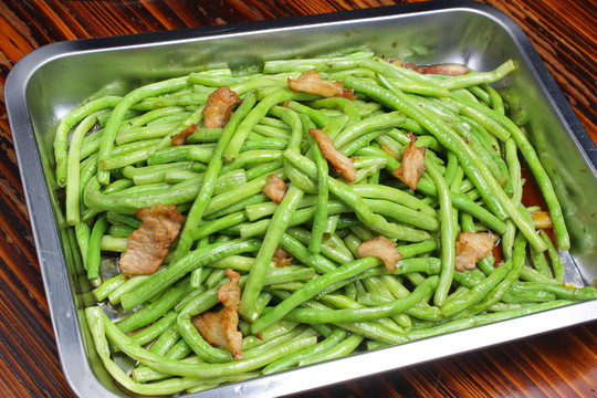 農(nóng)家菜 蒜蓉花肉炒豆角