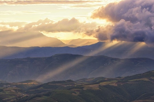 東川紅土地風(fēng)光