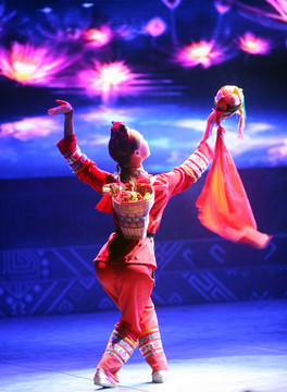 廣西壯族 歌舞表演 傳統(tǒng)風(fēng)俗