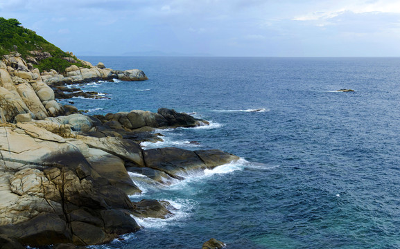 蜈支洲島 海邊礁石