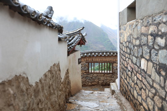 麗江 石頭城