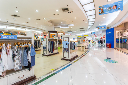 童裝店內(nèi)景