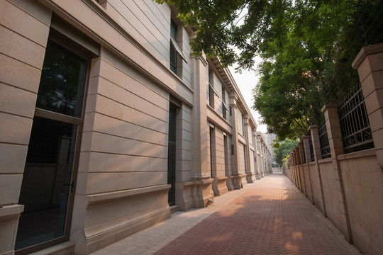 法式建筑街道小巷子
