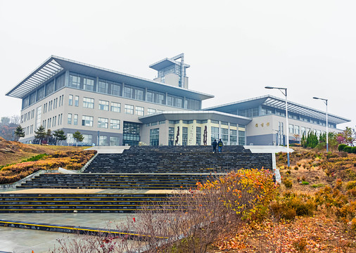 大連民族大學(xué)圖書館