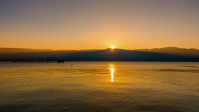 洱海