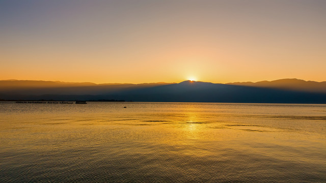 洱海