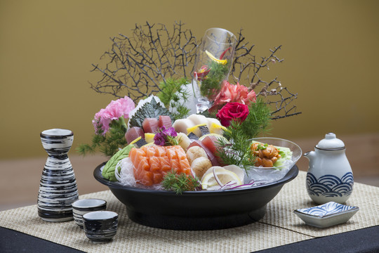 日料生魚片小拼