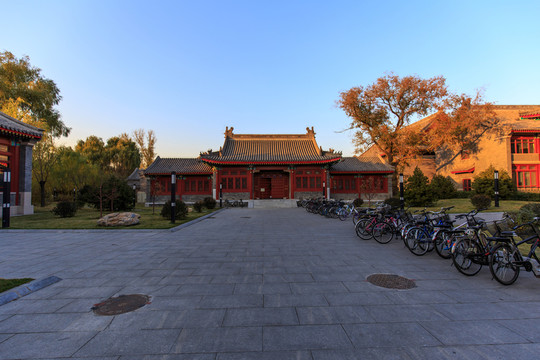 北大鏡春園李兆基人文學(xué)苑哲學(xué)系