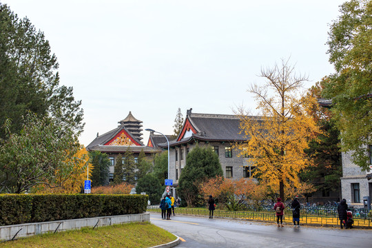 北京大學(xué)校園風(fēng)光老教學(xué)樓一角