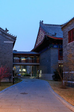 北大李兆基人文學(xué)苑仿古建筑夜景
