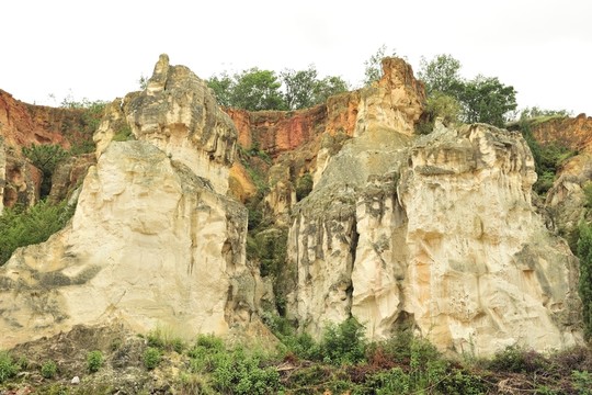 陸良 彩色 沙林