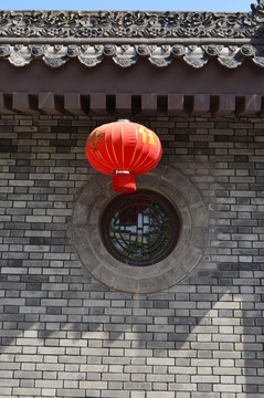 紅燈圓窗