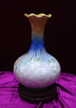 臺(tái)灣玉石花瓶 瓷瓶 瓷器