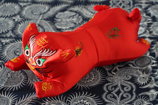 老虎枕  虎頭枕
