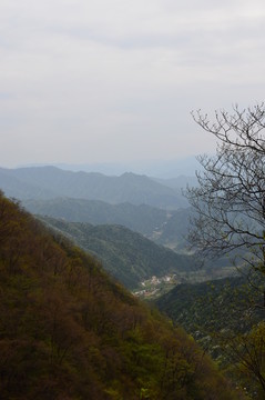 遠(yuǎn)山