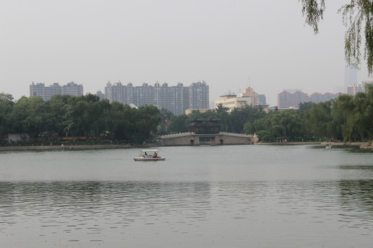 湖水