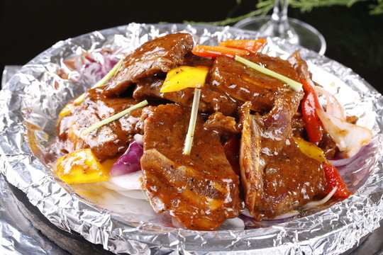 鐵板牛仔骨