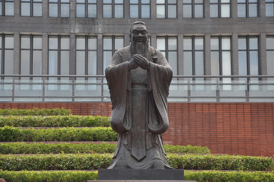 孔子雕塑