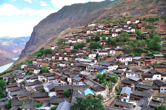麗江 石頭城