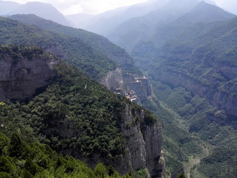 綿山山脈 大羅宮