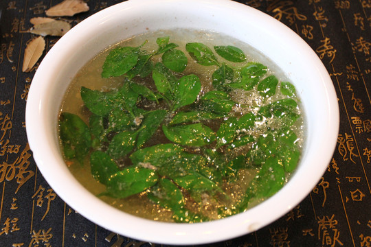 枸杞葉豬肉湯