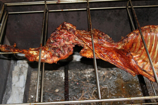 烤全羊 美食 烤羊 烤肉 燒烤