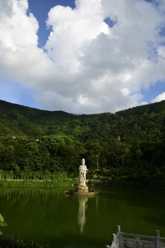呲石山