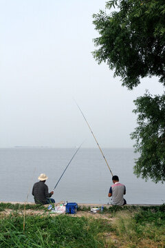 釣魚(yú) 垂釣 湖面 魚(yú)竿 湖水