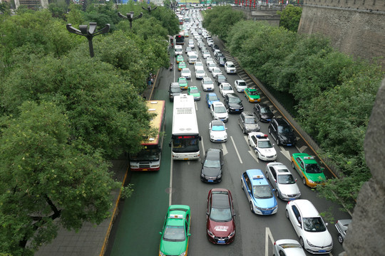 公路 堵車 車輛