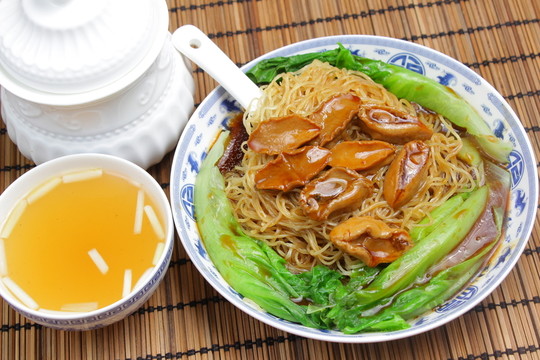 鮑魚(yú)撈面 撈面