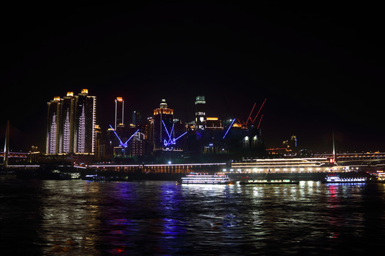 建設(shè)中朝天門夜景