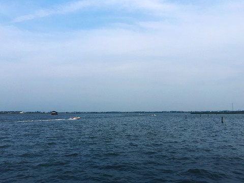 藍天 湖 風光