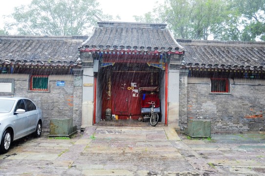 老北京胡同雨景