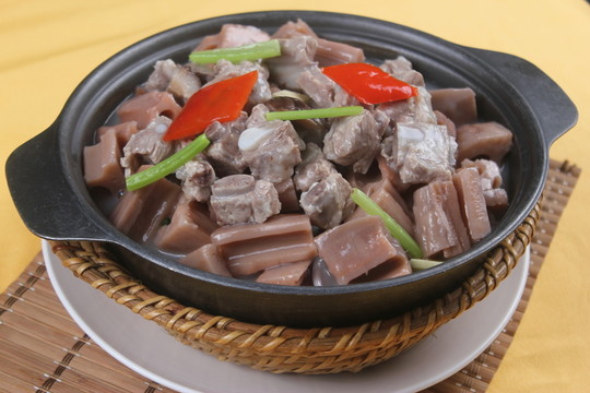 蓮藕排骨煲