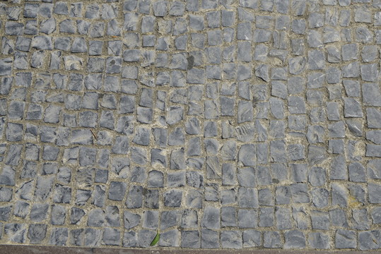石子路面