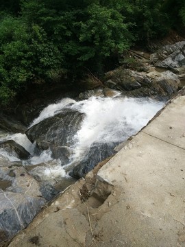 山路 流水 自然 石頭