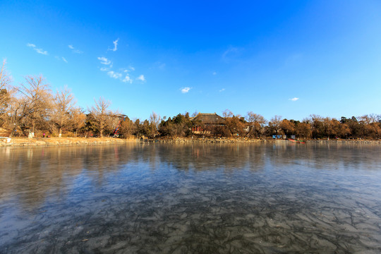 北大校園未名湖第一體育館冬景