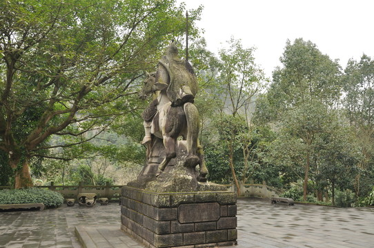 甘寧騎馬背面特寫(xiě)