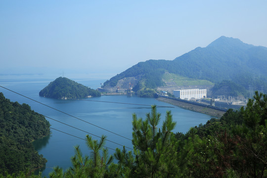 亞洲第一大土壩柘林湖大壩