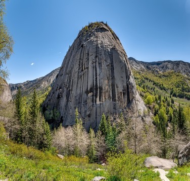 額爾齊斯大峽谷石鐘山