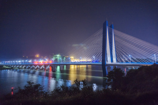 迎客大橋夜景