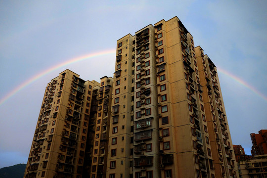 彩虹 雨后彩虹