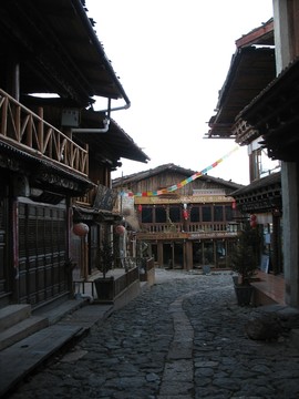 獨(dú)克宗古城
