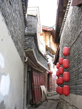 巷里燈籠
