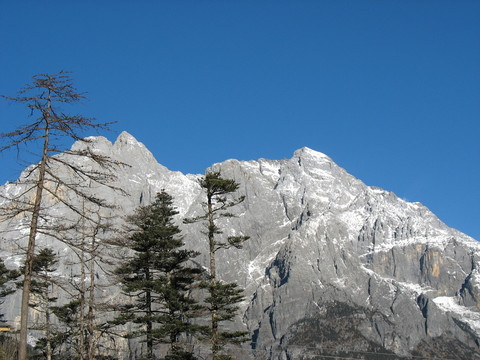 雪山巖壁
