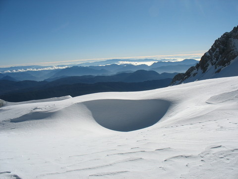 雪山之巔